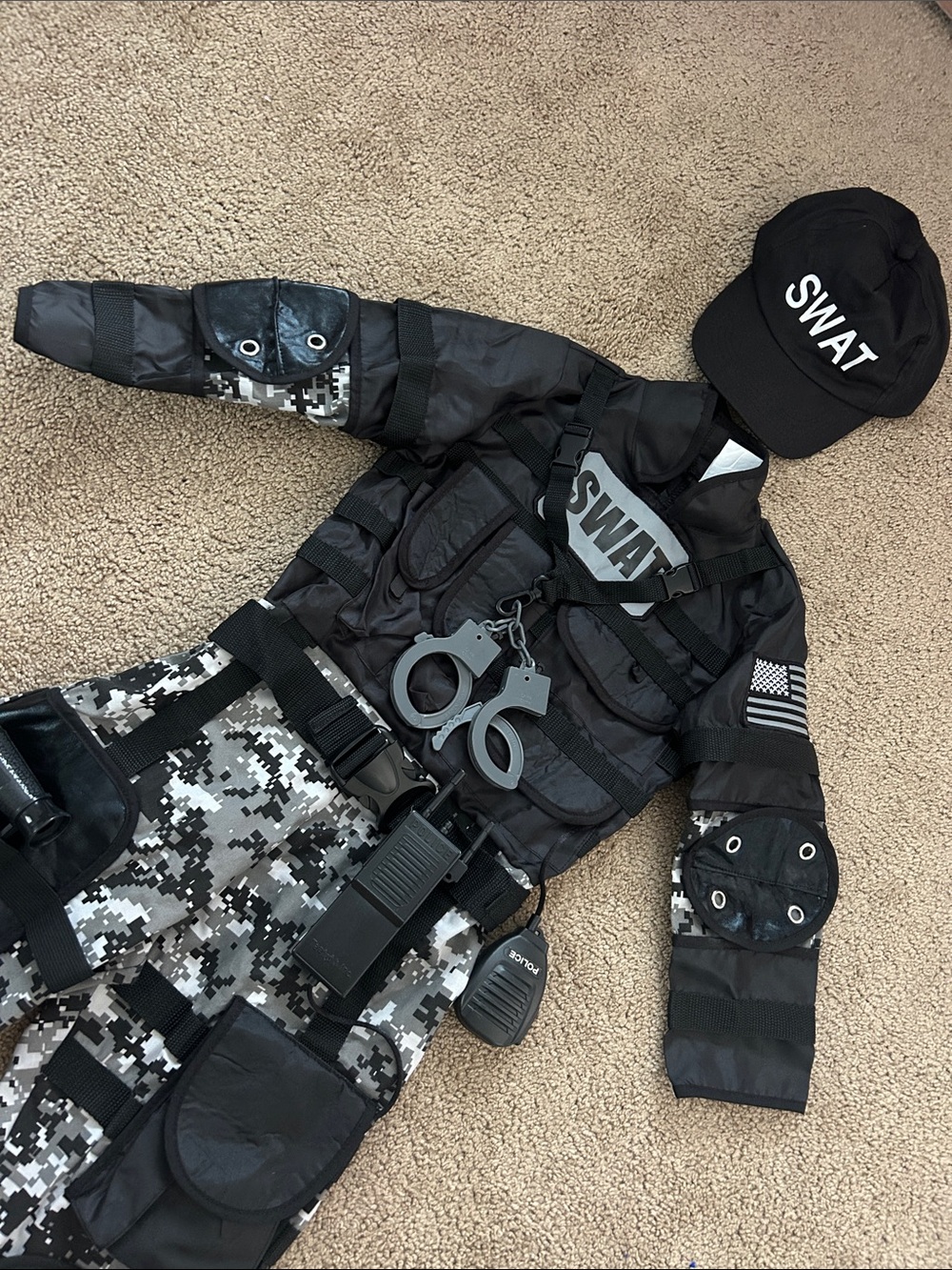 Halloween Swatt KidsCostume - Black & Gray Camo 5/6 - Picture 3 of 4